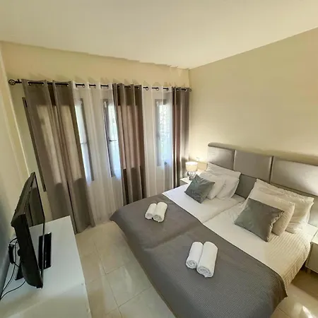 Pj Luxury Apart Sotoserena Estepona Exterior photo